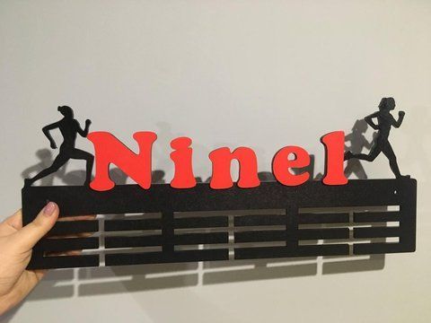 Медальница бег, легкая атлетика именная с полкой, деревянная, держатель для медалей, медальницы 3910069749_medalnitsa-beg-legkaya фото